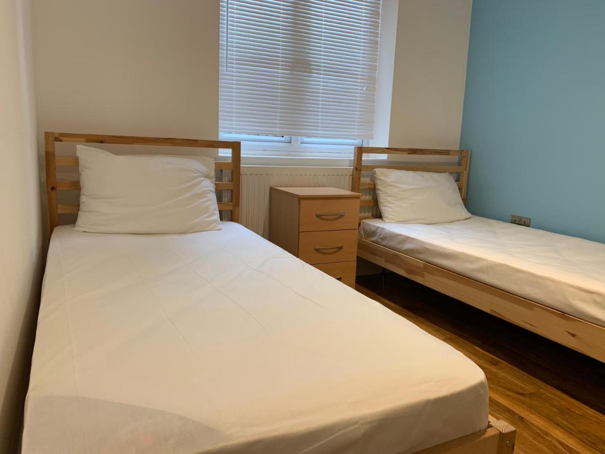 Standard Twin Room with Shared Bathroom