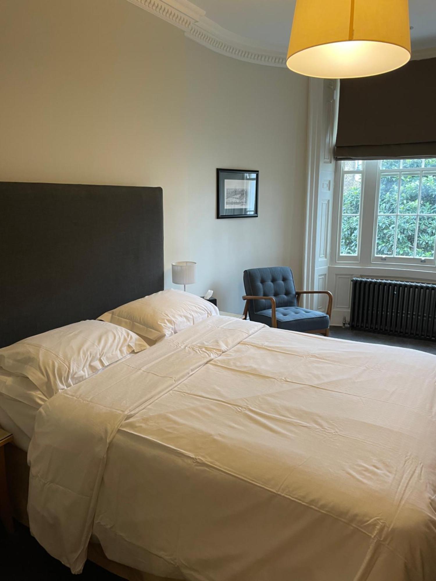 Double Room Private Bathroom