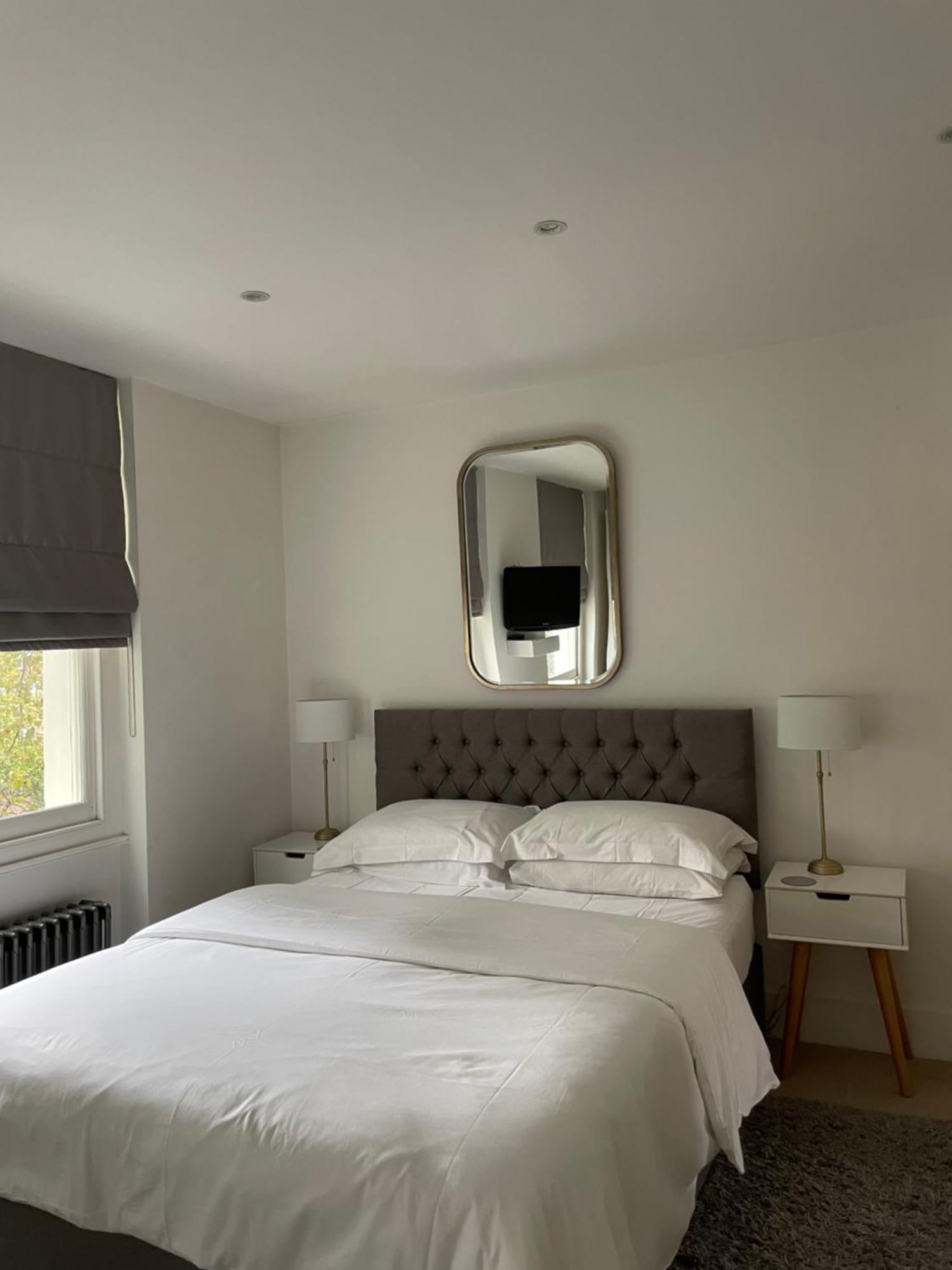 Double Room Private Bathroom