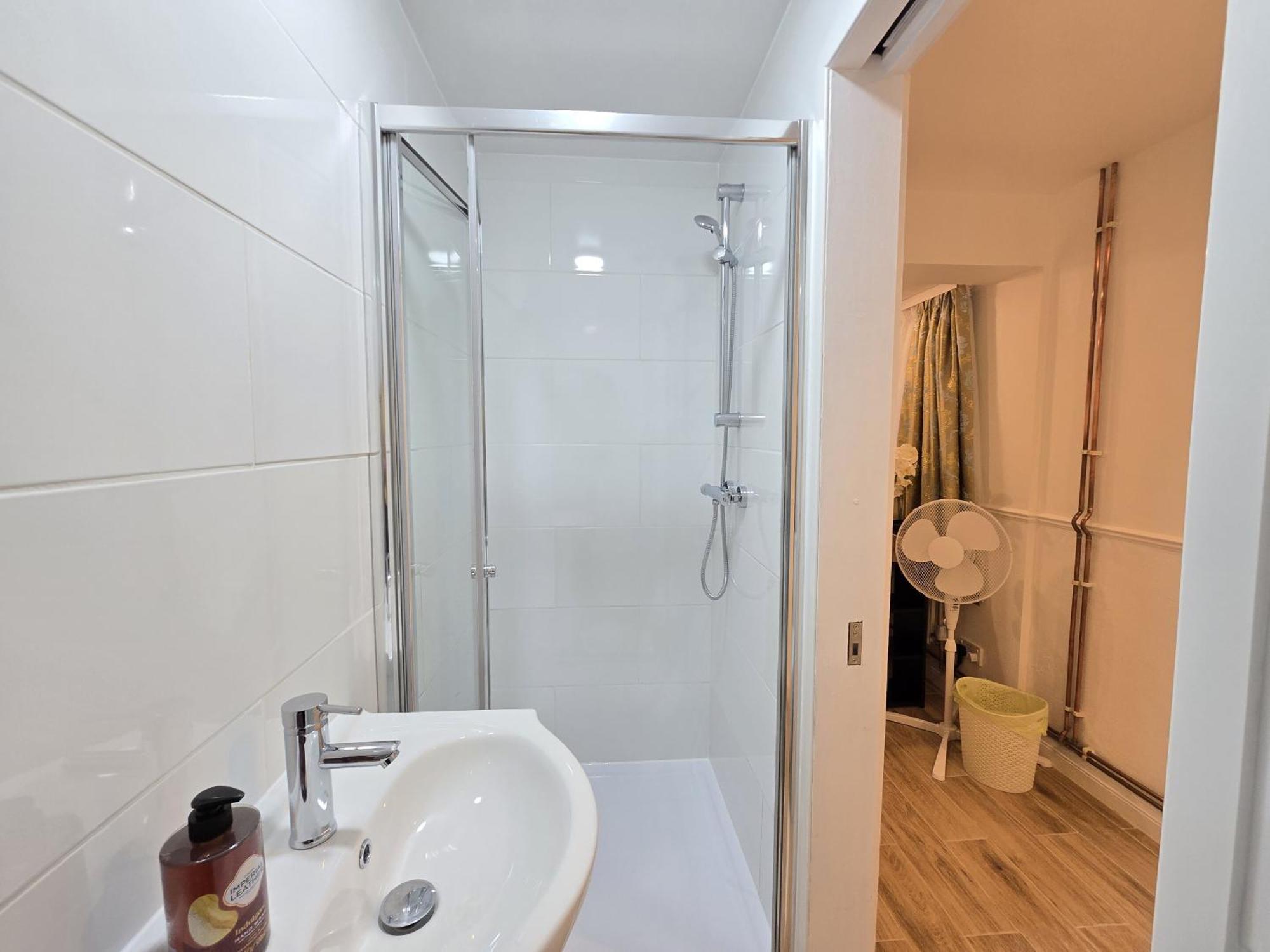 Single Room Private Bathroom