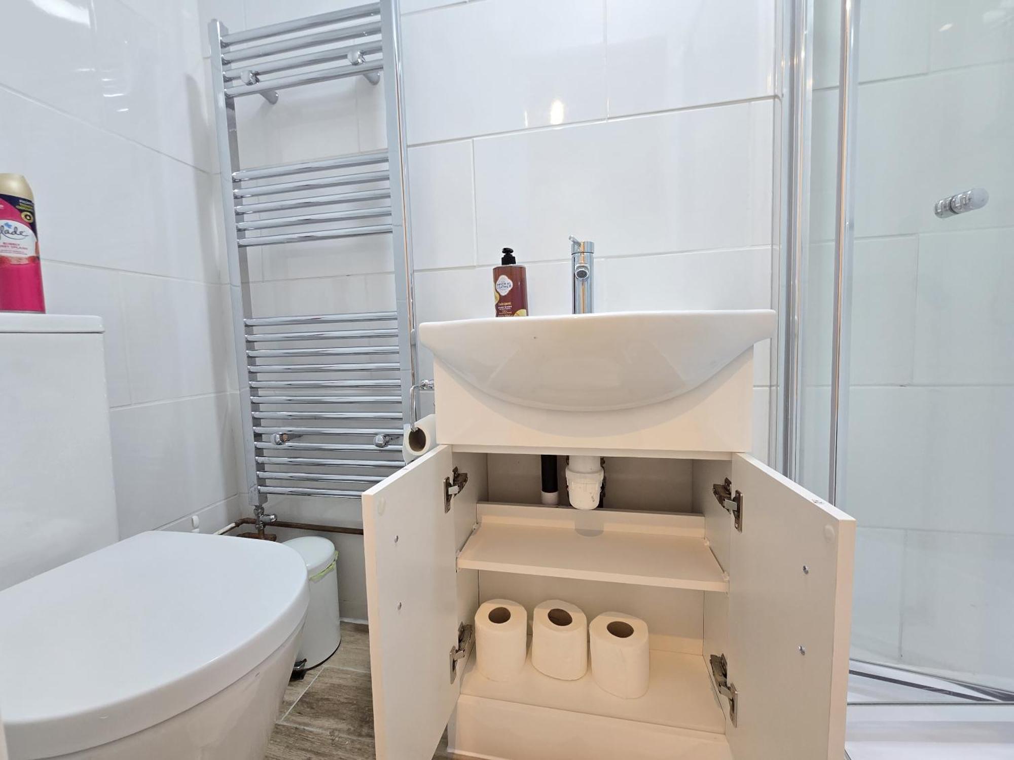 Single Room Private Bathroom