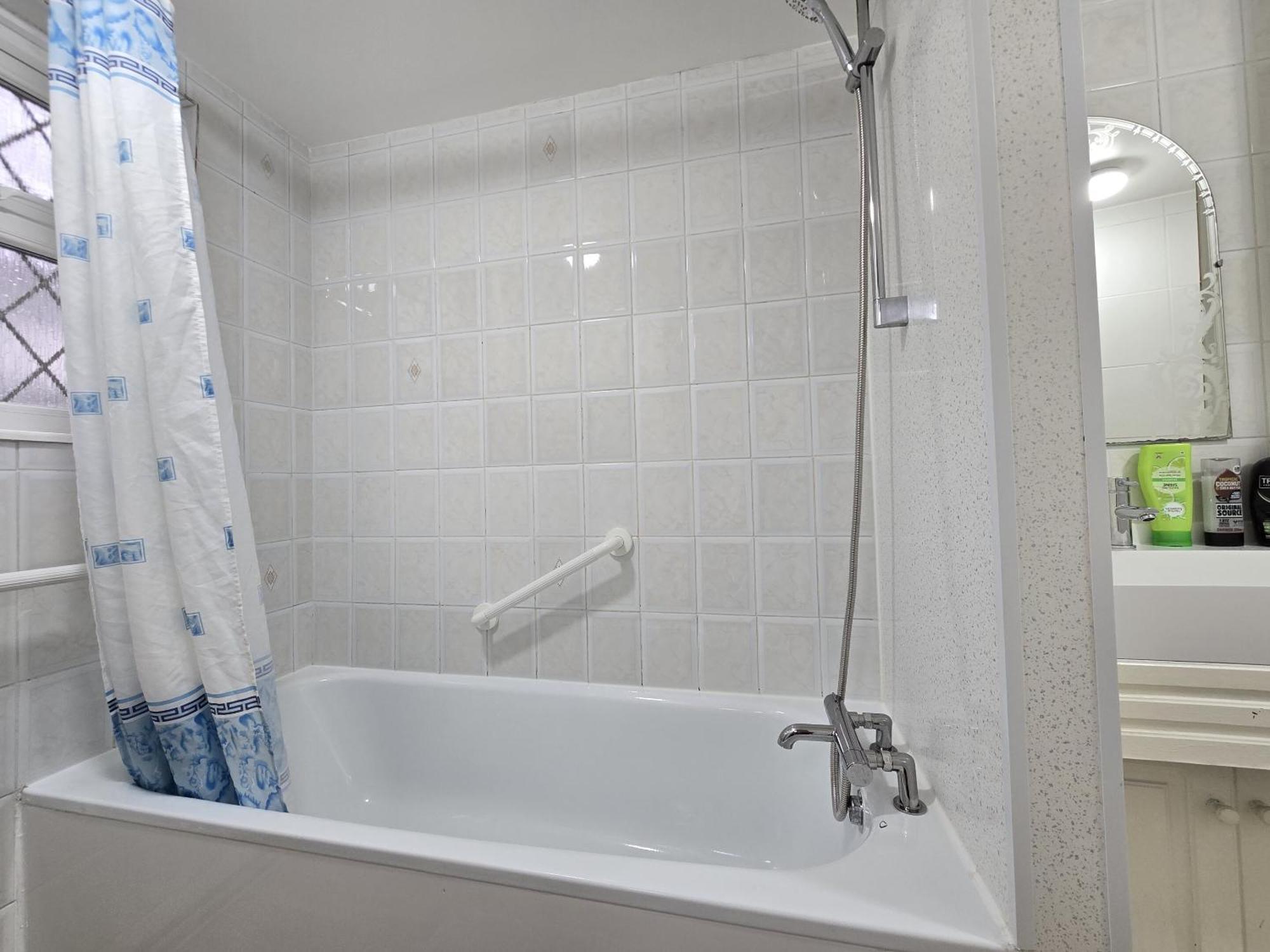 Single Room Private Bathroom