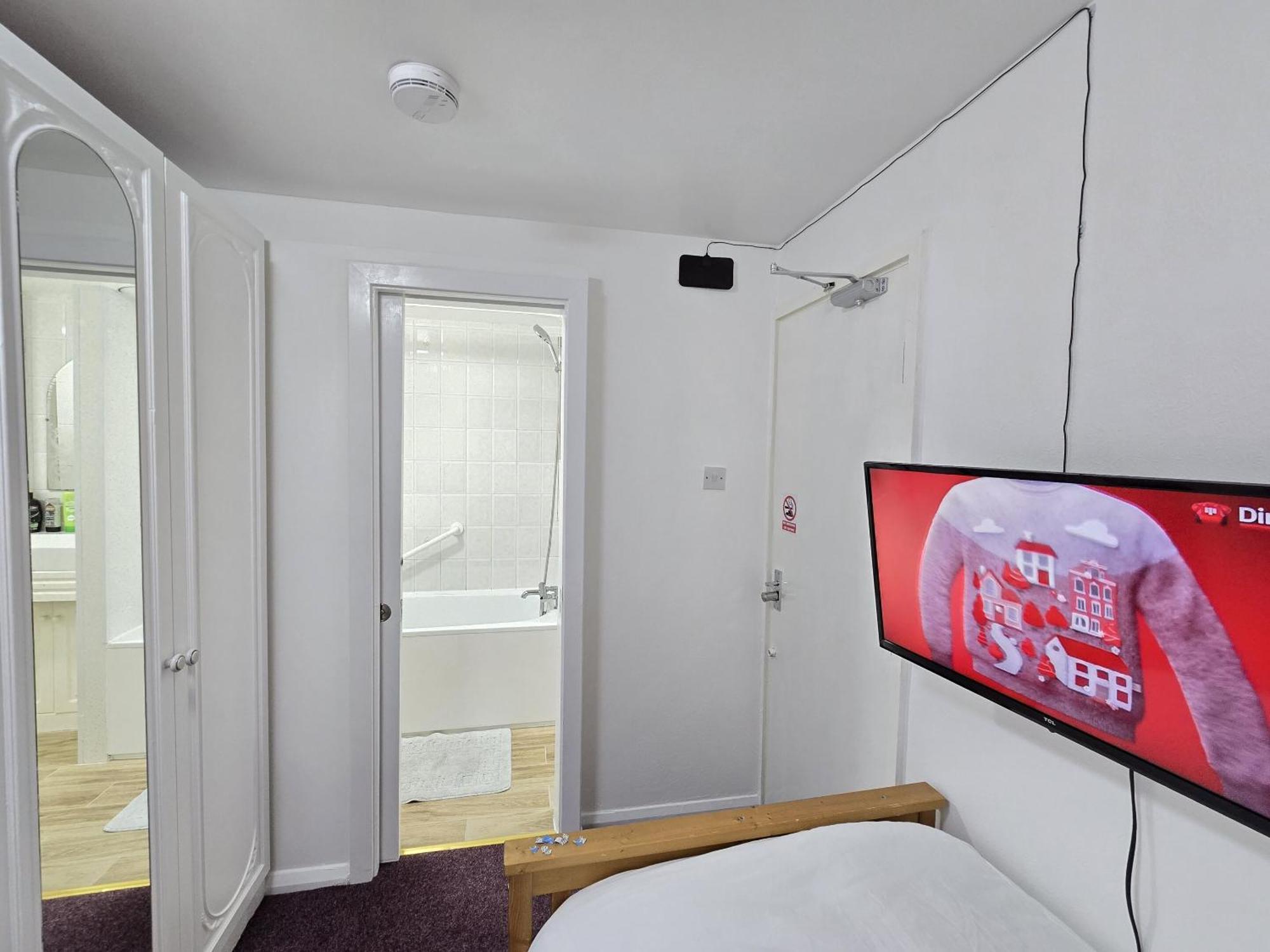 Single Room Private Bathroom