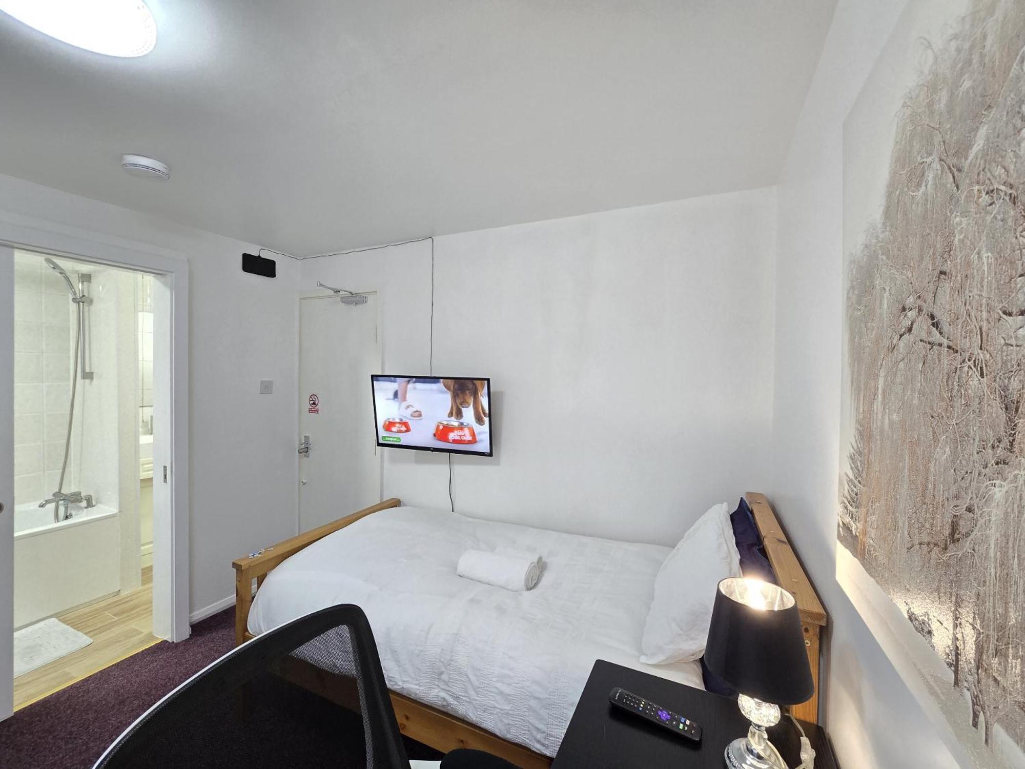 Single Room Private Bathroom