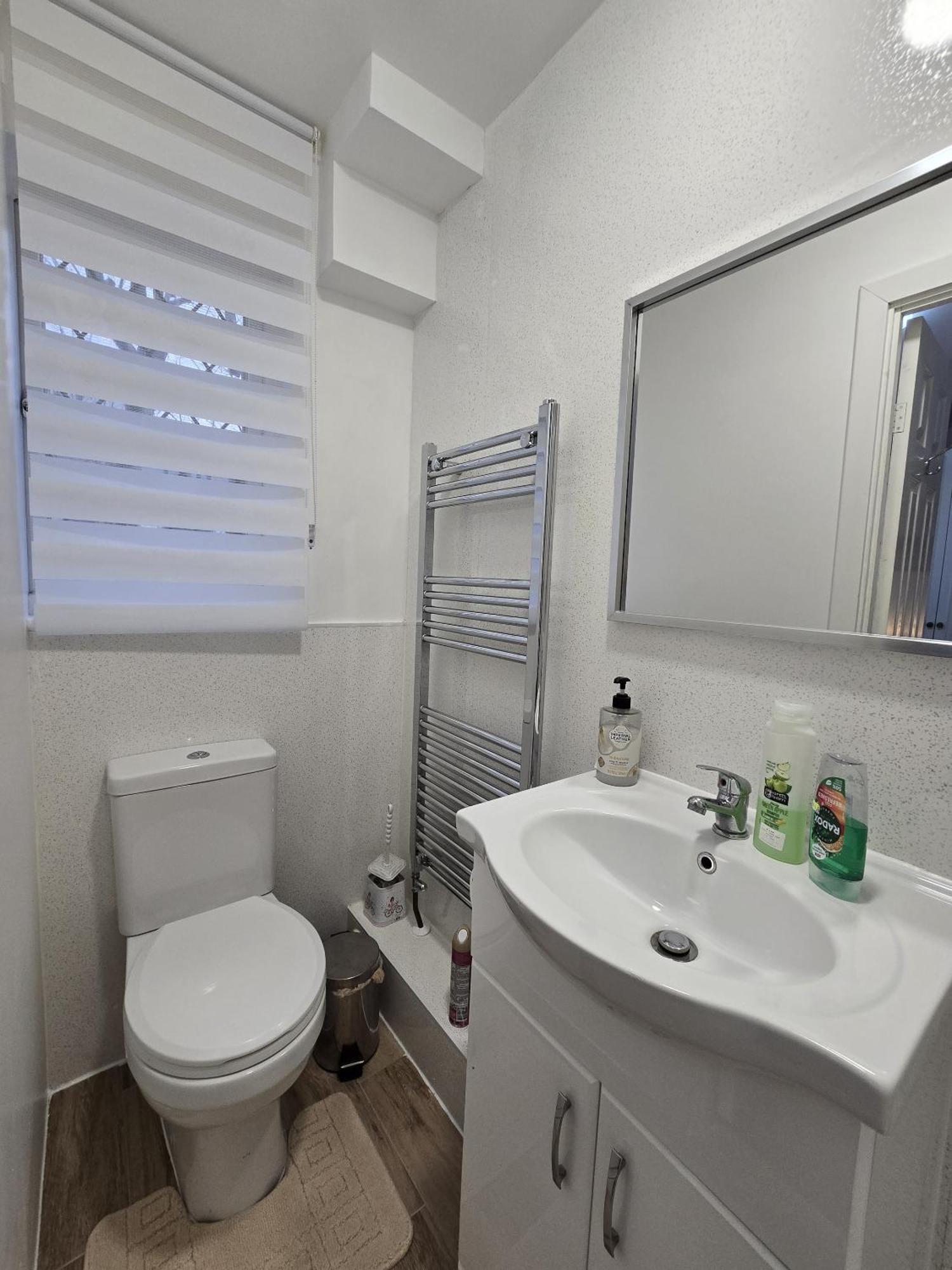 Standard Single Room Shower
