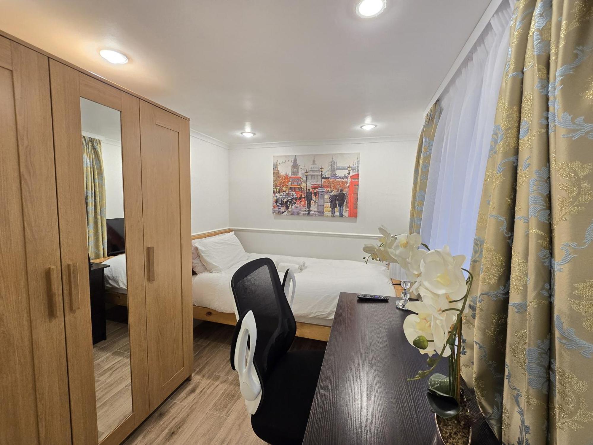 Single Room Private Bathroom
