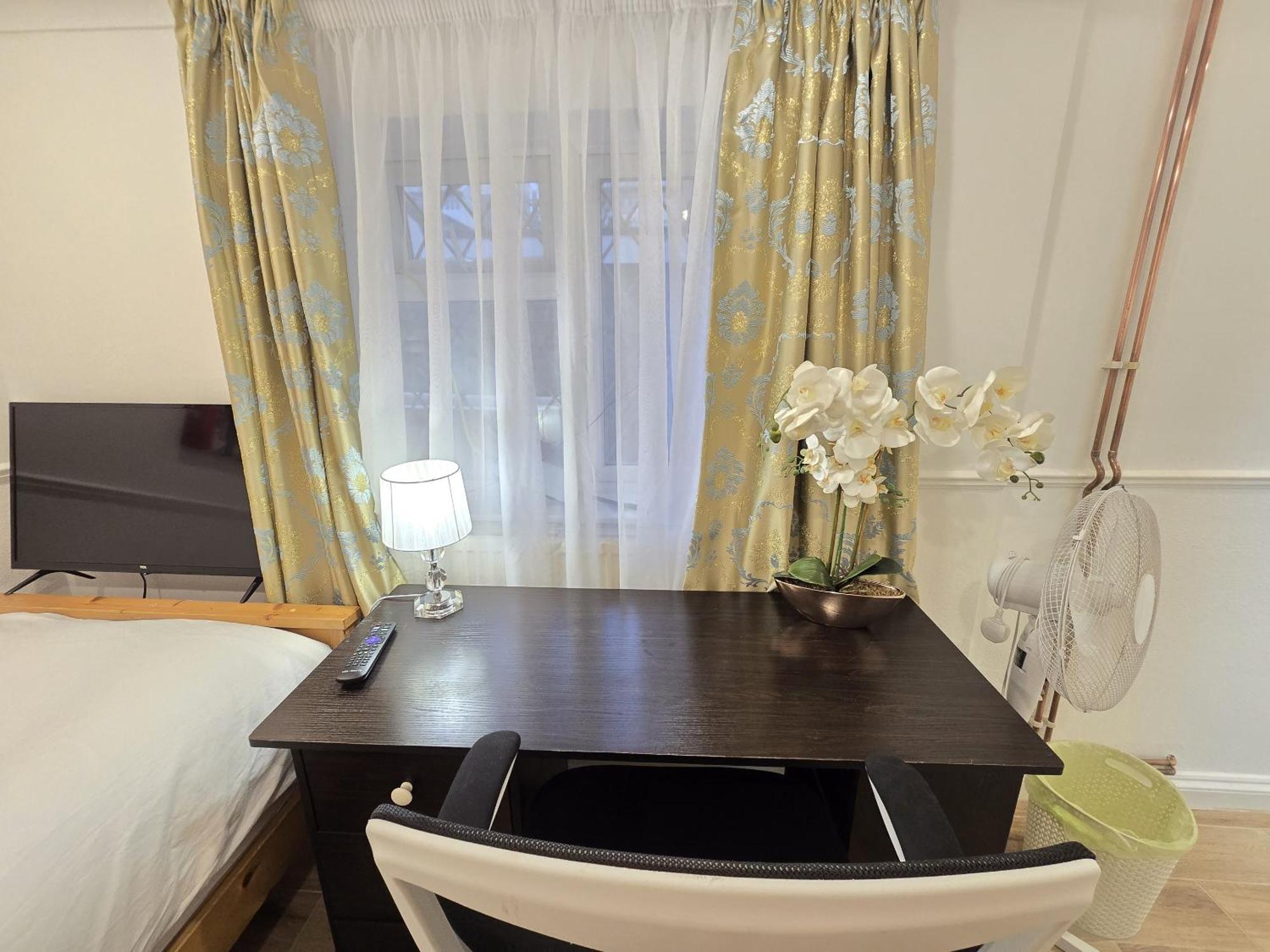 Single Room Private Bathroom