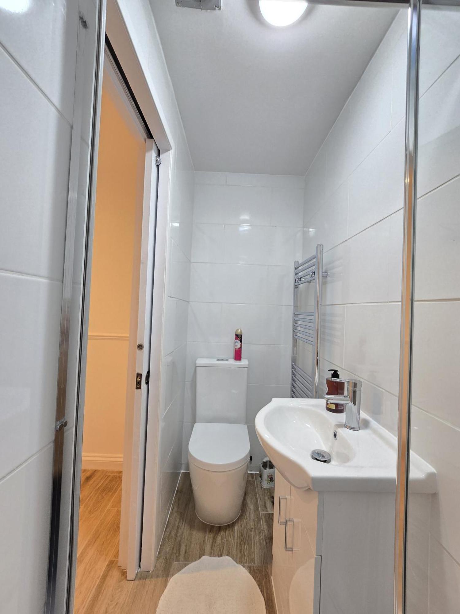 Single Room Private Bathroom
