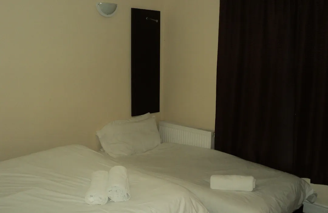 New Globe Hotel-1