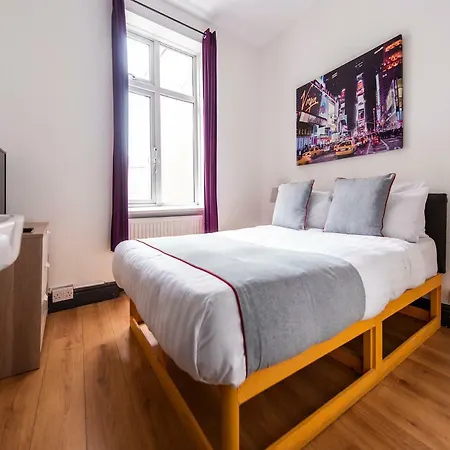 Camden Bnb Hotel-3