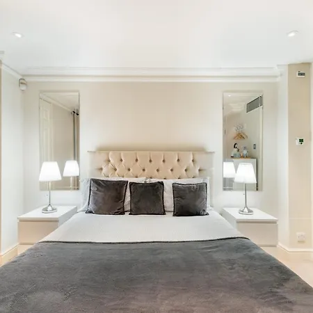 Harrods Room-3