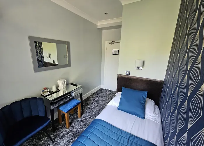 Mentone Hotel