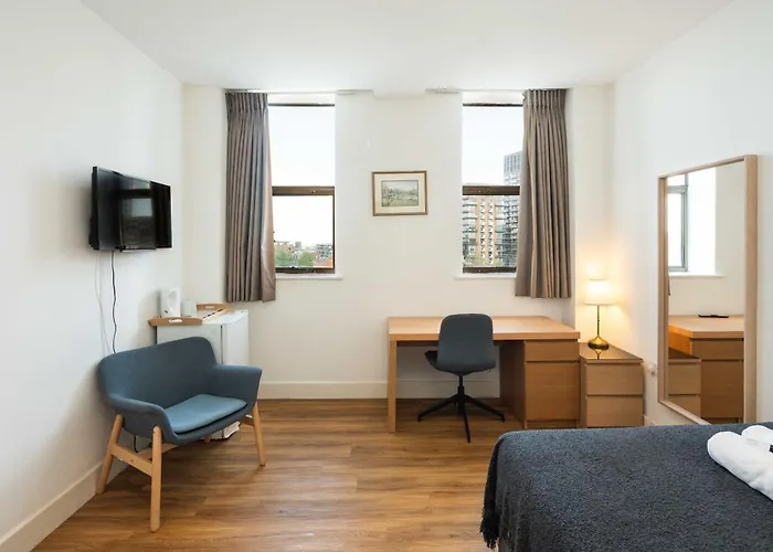 Guest house: Equitable Hotel