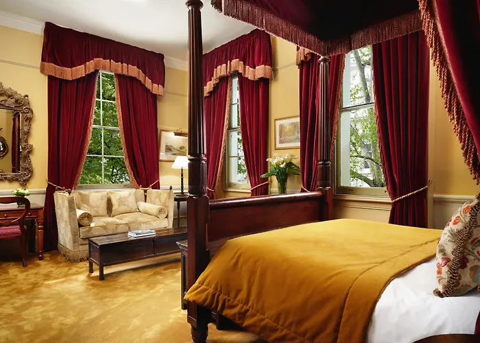 Gore London - Starhotels Collezione