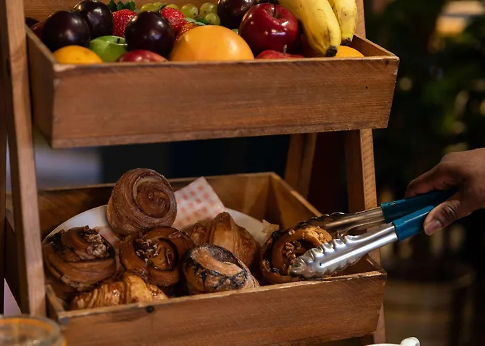 Rose And Crown Hotel